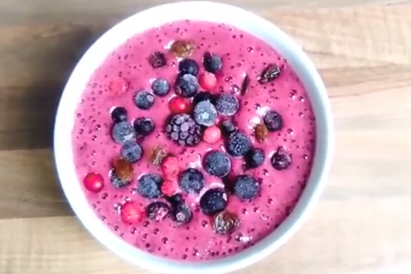 Delicious Berries Smoothie - © ital is vital